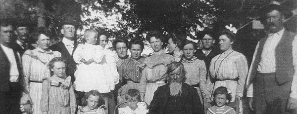 Felix Coats and Family Photo of Felix Coats and family