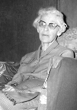 Edna in March 1959. Image courtesy of Francis Edmonston. Edna in March 1959. Image courtesy of Francis Edmonston.
